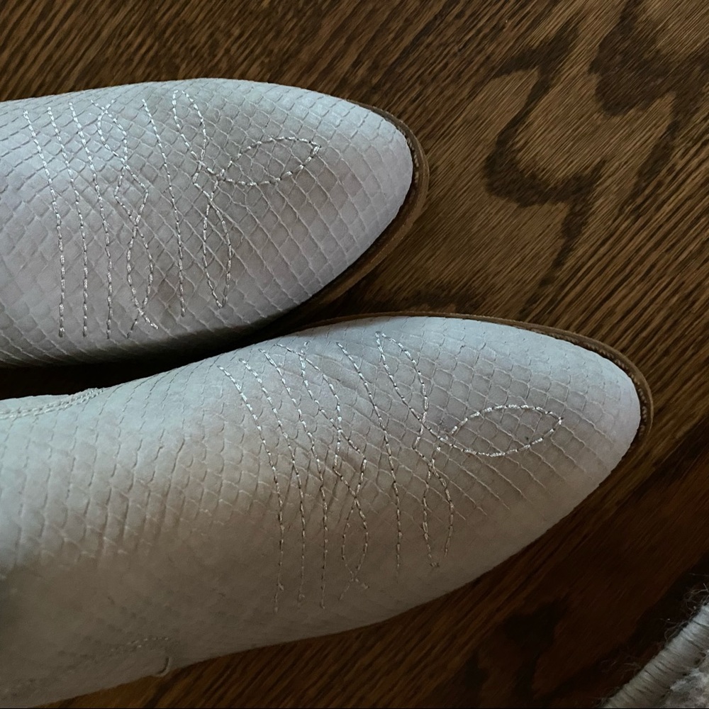 Dirty Laundry Bootie - Picture 7 of 7